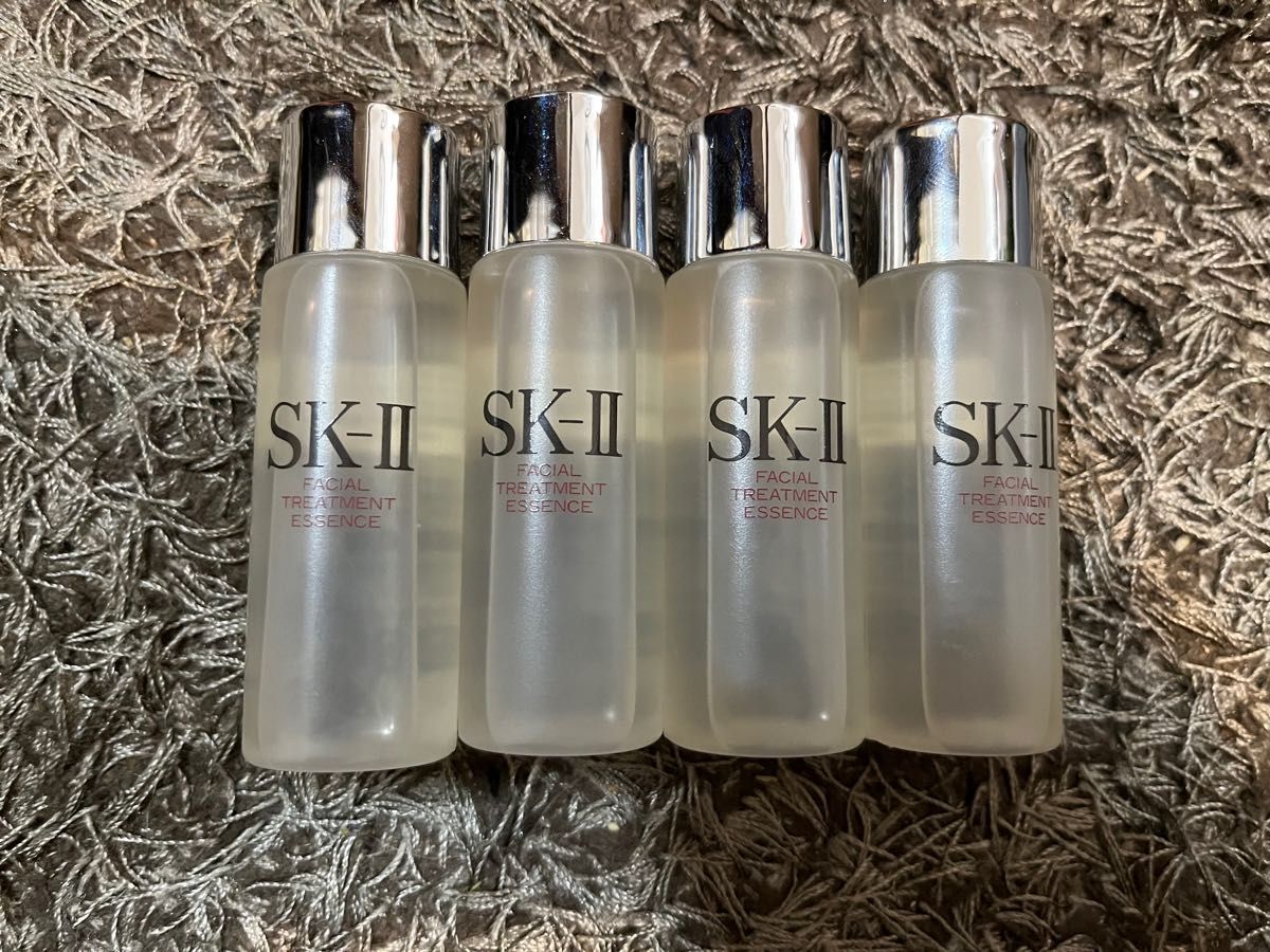 国内初の直営店 SK-II フェイシャルトリートメントエッセンス 30ml✕4