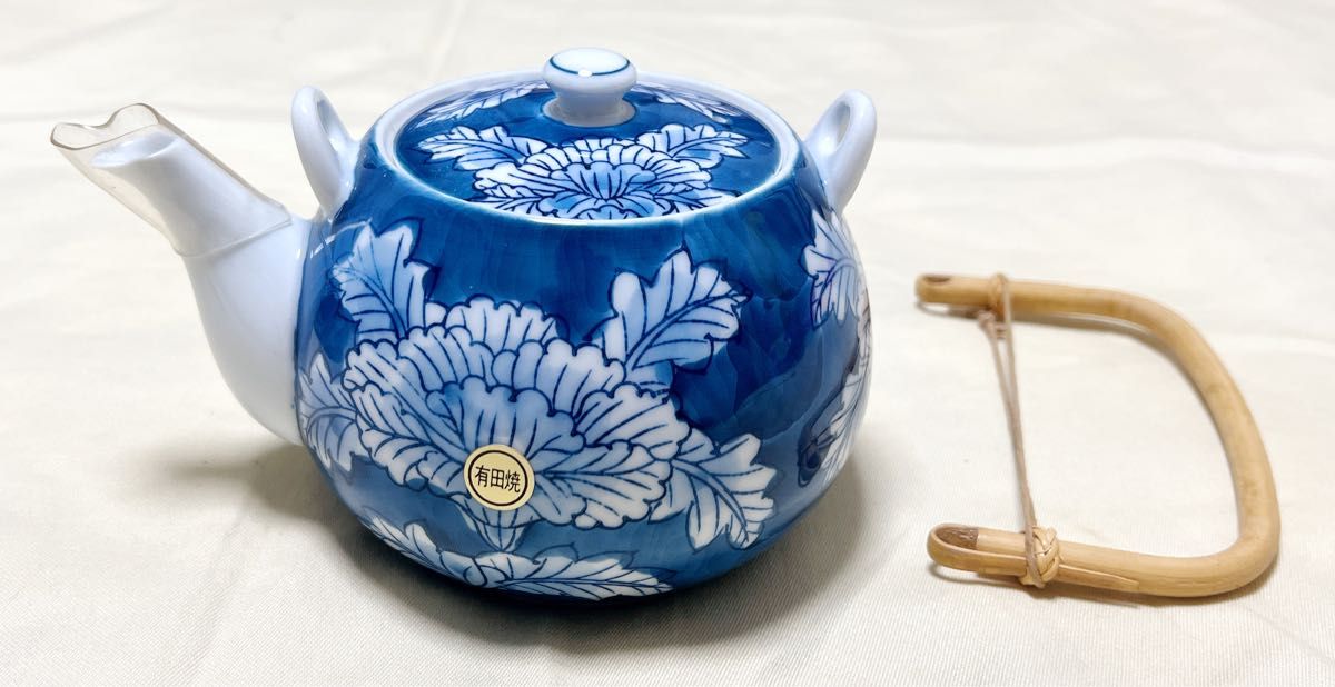 新品 有田焼 華山窯 超軽超薄 牡丹花柄急須&湯呑5客 茶器セット 新品 有田焼 華山窯 超軽超薄 牡丹花柄急須&湯呑5客 茶器セット