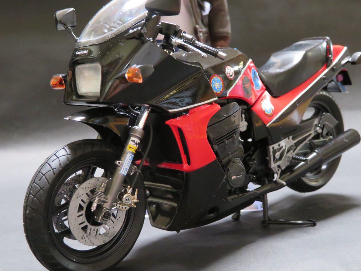 1 12 GPZ900R Ninja '85トップガンマーベリック仕様 - 模型