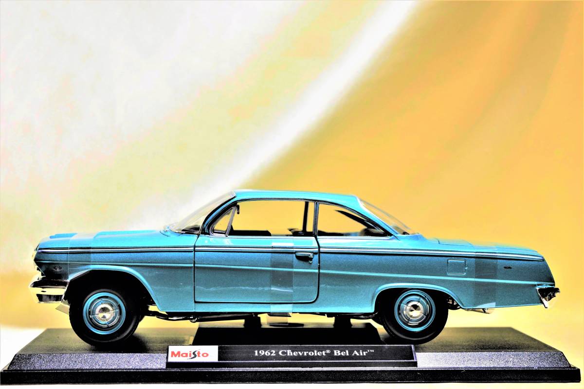 新品マイスト1/18【Maisto】◆1962年式 Chevrolet Bel Air/レア希少車/◆ミニカー/シボレー/ポルシェ/フェラーリ/BMW/ランボルギーニ/の画像4