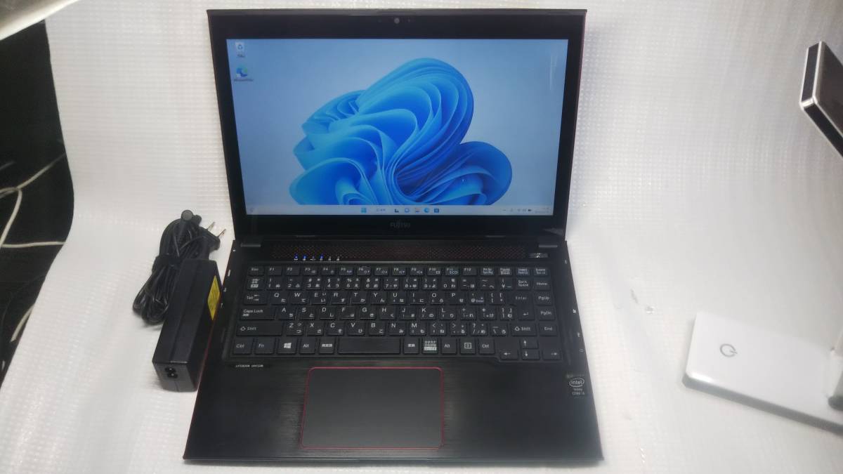 富士通 LIFEBOOK UH55/M Core i5-4200U(2.3GHz) 13.3インチ(タッチパネル) メモリ4GB SSHD500GB(使用少) Webカメラ Windows11/office2016_画像1