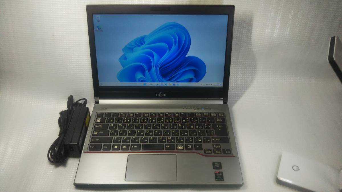 人気のクリスマスアイテムがいっぱい! 13.3インチワイド i5-4300M(2.6