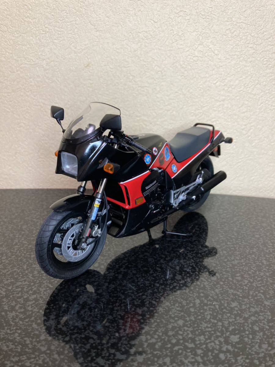 アオシマ　1/12 カワサキ　GPZ900R トップガン　マーベリック仕様　完成品_画像1