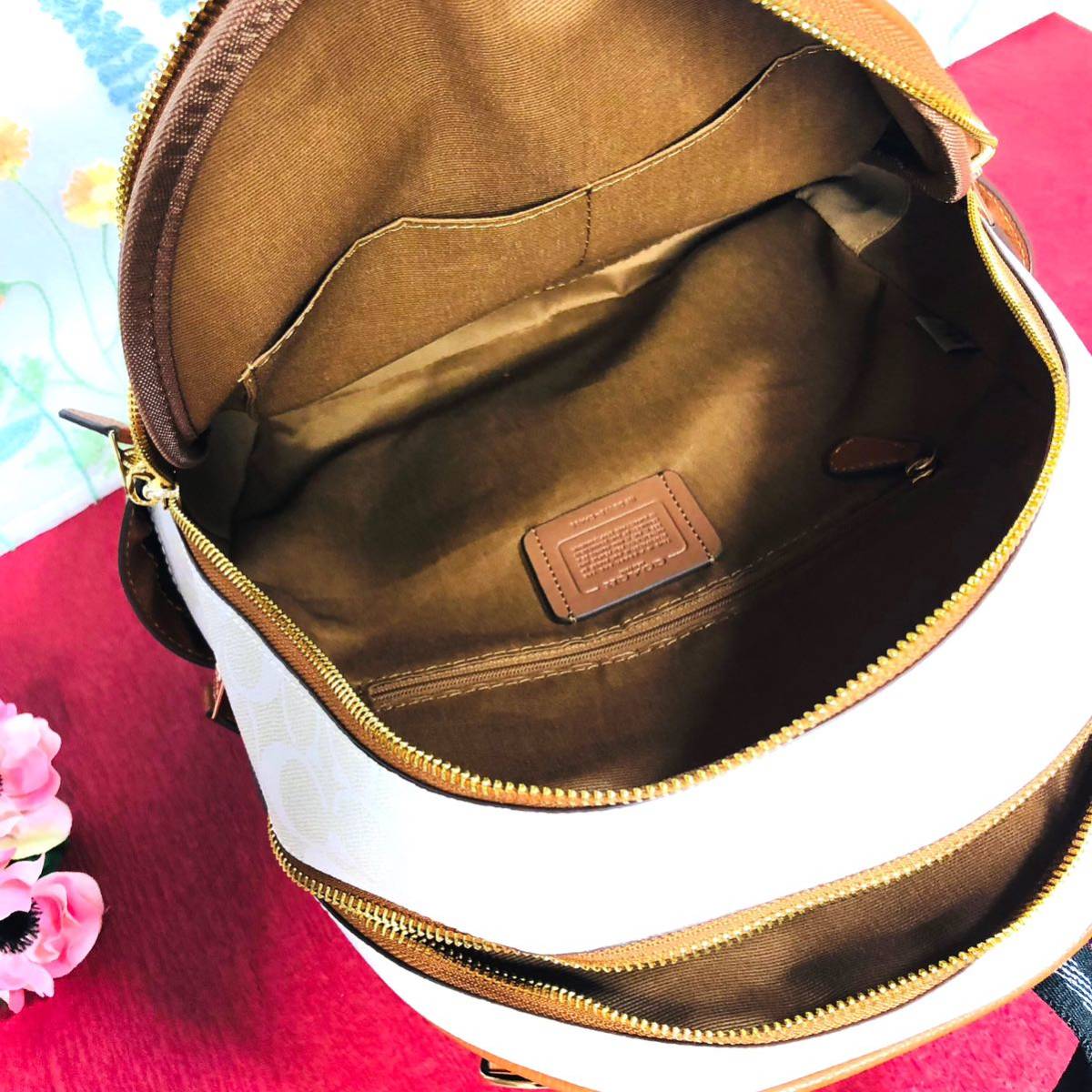 COACH コーチリュック 新品 バッグパック シグネチャー 新作 ホワイトx