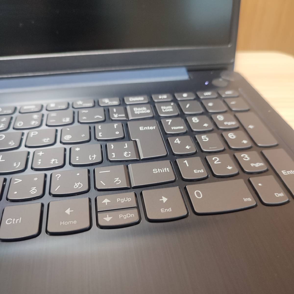 Lenovo IdeaPad Slim 370 15.6型 Ryzen 7 5825U/16GB/NVMe 512GB/Type
