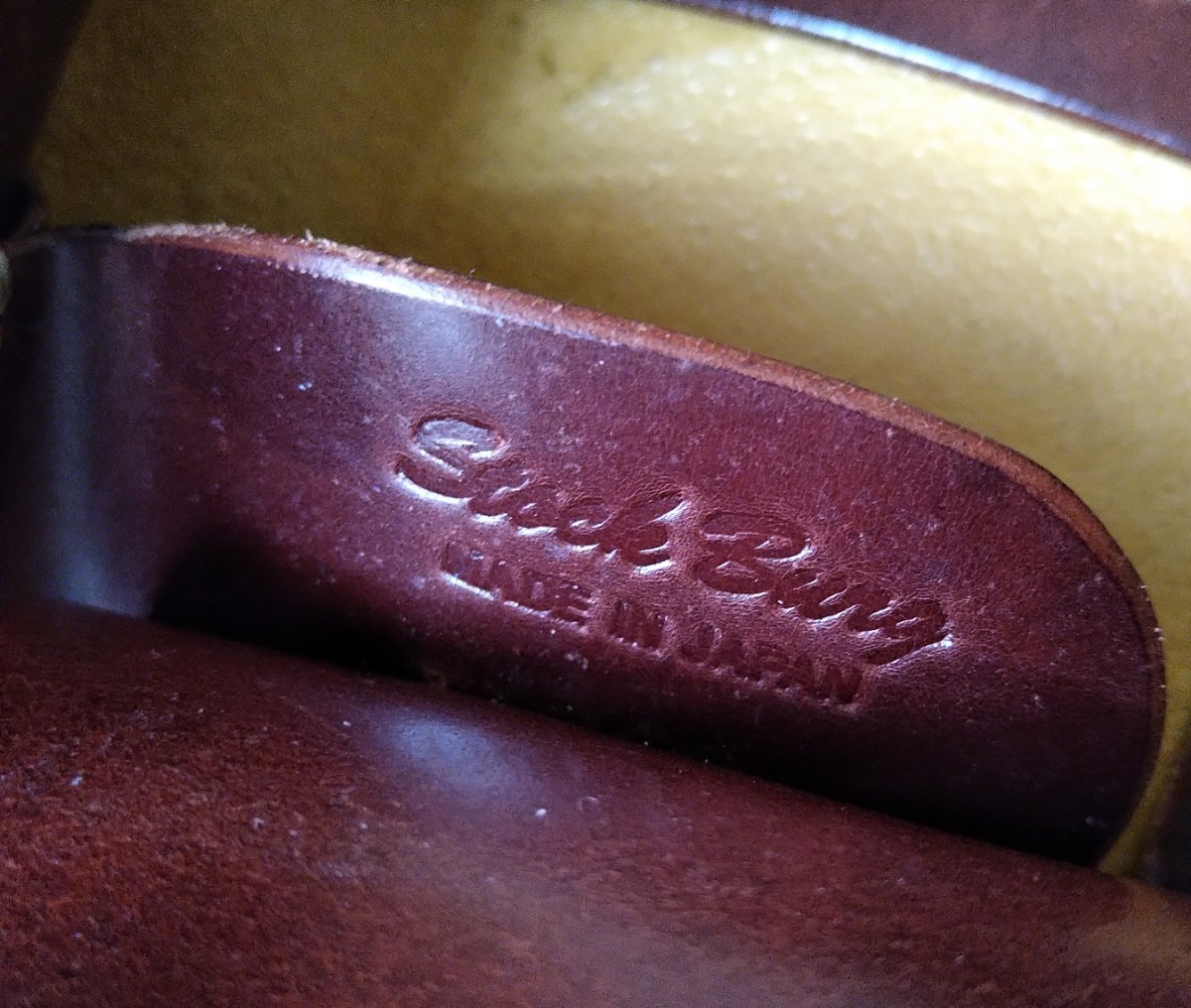 飴色に輝く!フラットヘッド レザー財布 ミドルウォレット FLAT HEAD