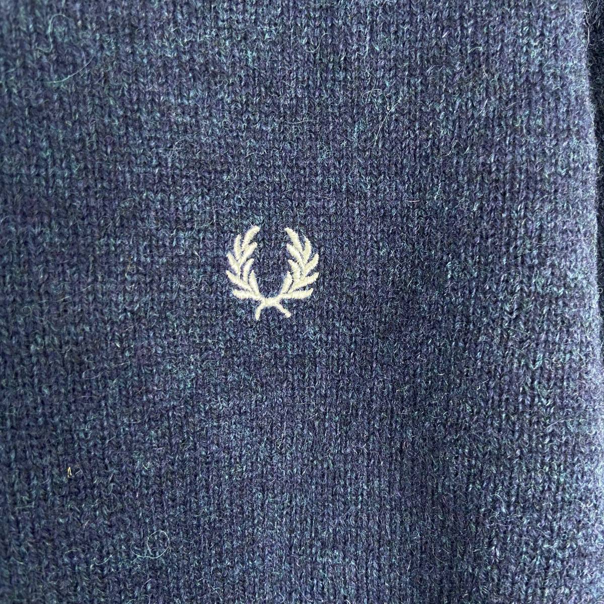  free shipping *FREDPERRY* Fred Perry *V neck wool sweater *V neck knitted * plain * navy * one Point Logo *M*E23