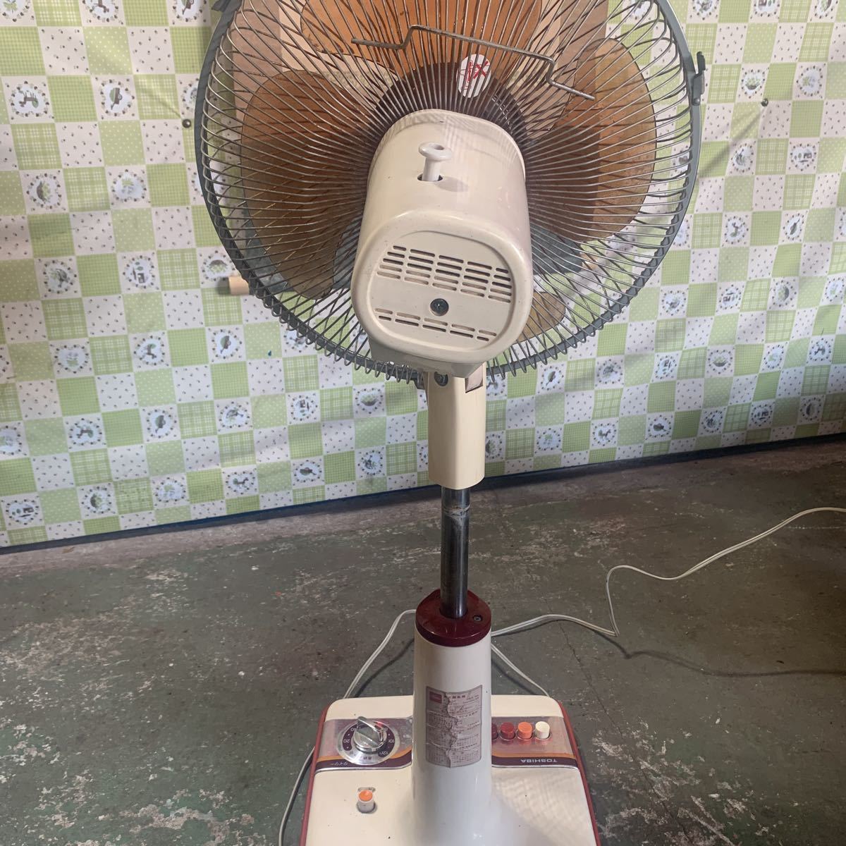 [JX8] Showa Retro antique retro electric fan electric fan TOSHIBA Toshiba F-220C yawing timer type [ electrification, rotation only verification ][ mail 160 size ]