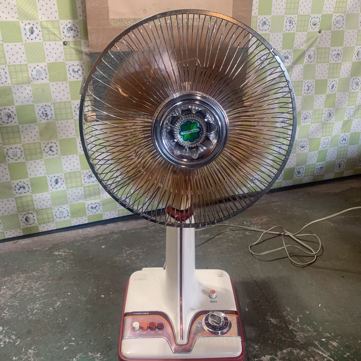 [JX8] Showa Retro antique retro electric fan electric fan TOSHIBA Toshiba F-220C yawing timer type [ electrification, rotation only verification ][ mail 160 size ]