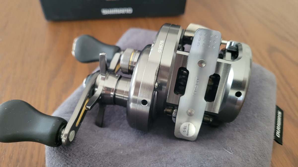 シマノ【SHIMANO】17カルカッタコンクエストBFS HG-L 左ハンドル