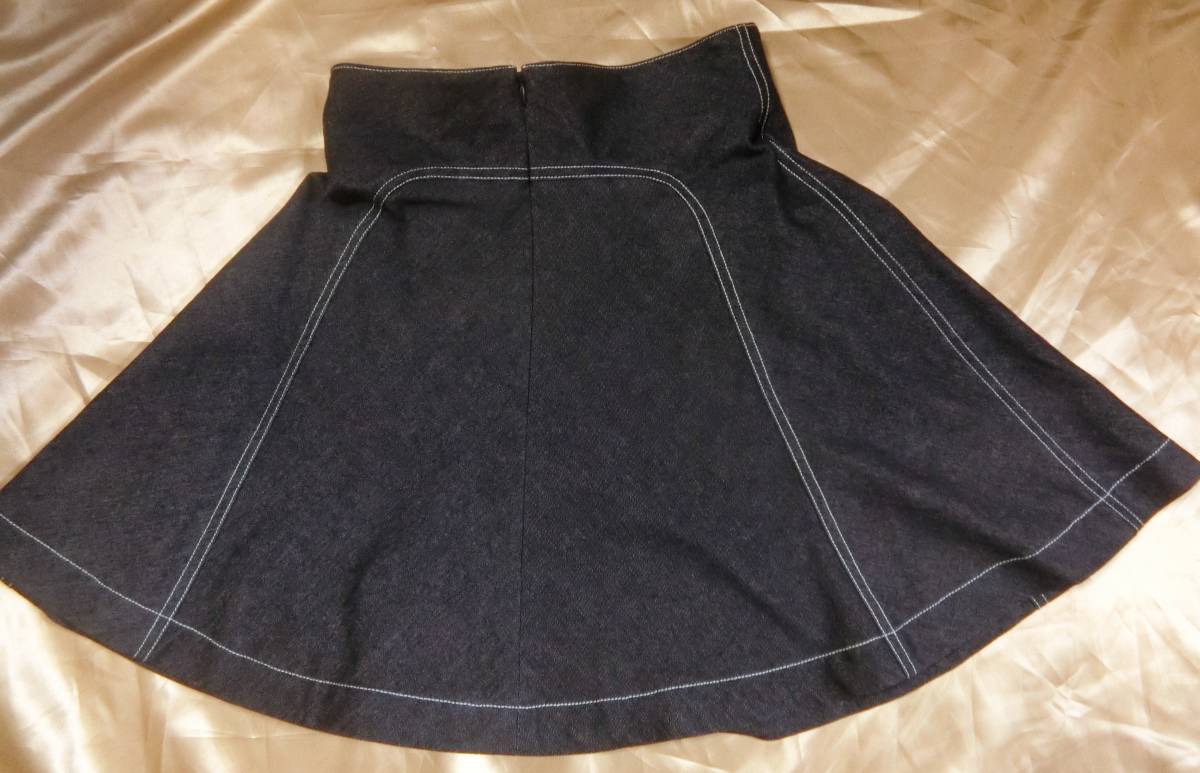 * Anna Sui * pretty Denim skirt * Heart * flared skirt * tag equipped *9 number * size 2*M corresponding * miniskirt *ANNASUI*