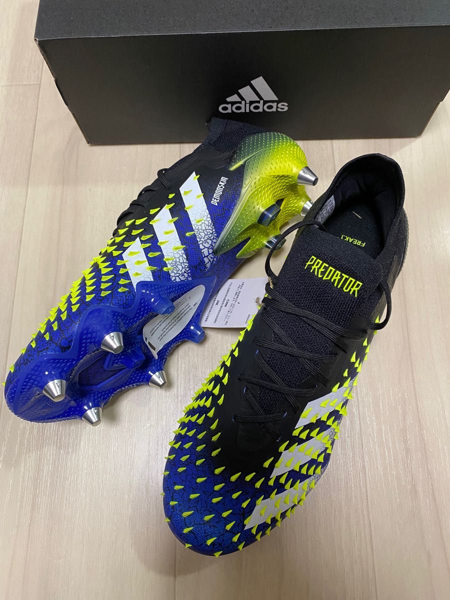 美品 サッカー スパイク adidas アディダス24.5cm - フットサル