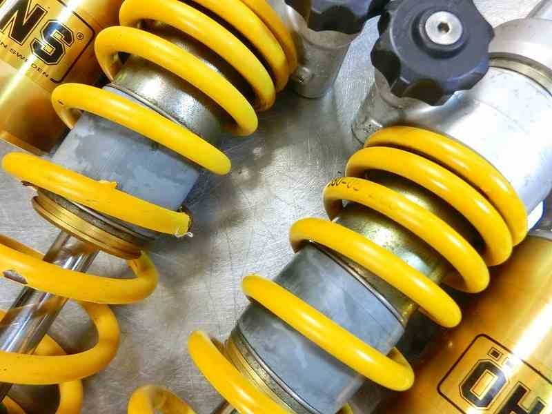 V-MAX OHLINS、オーリンズ 減衰圧調整付きリアサスペンション左右
