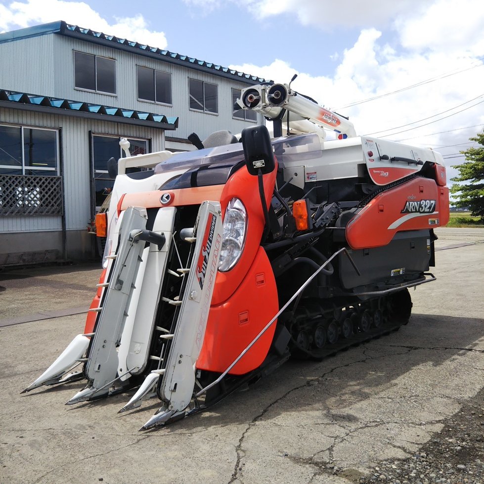 新潟)クボタ コンバイン ARN327 SD4MW 27馬力 895時間 3条 自動 新潟)クボタ コンバイン ARN327 SD4MW 27馬力 895時間 3条 自動
