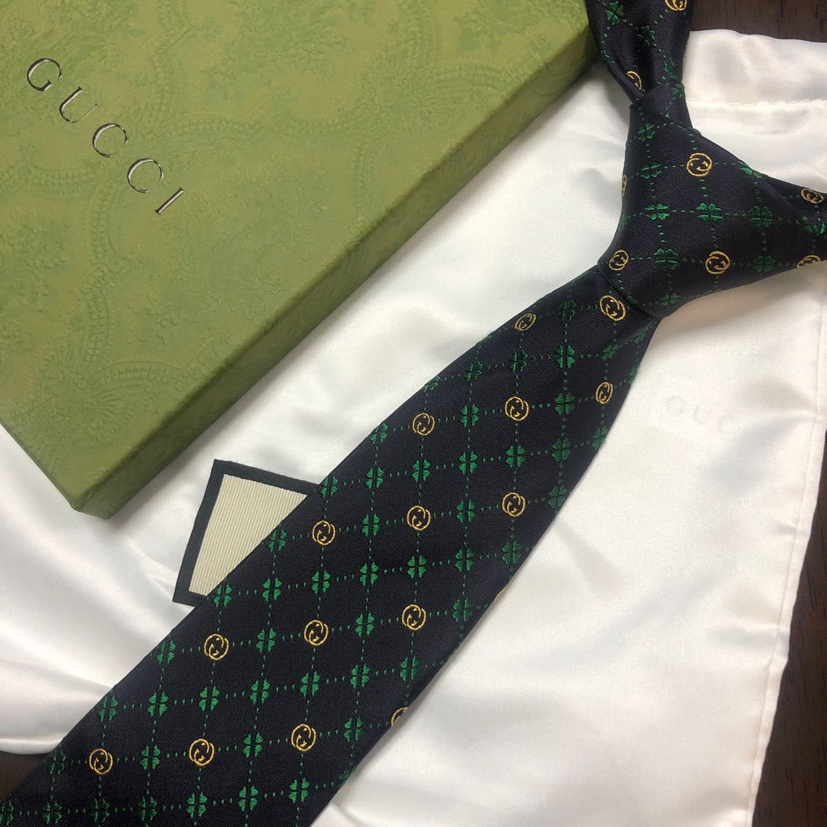 箱付 GUCCI グッチ ネクタイ 紺・緑 GG 四つ葉クローバー-