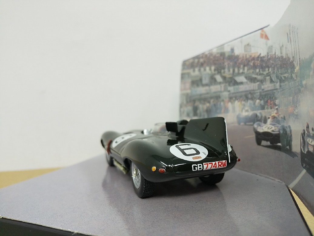 # VITTESSE Vitesse millenium limitation 1/43 Jaguar D-TYPE 1955 Jaguar figure attaching racing model minicar ultra rare.