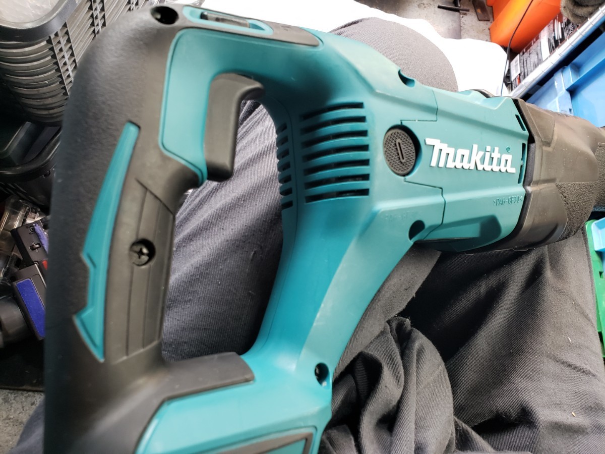 新古品 マキタ 18V レシプロソー 新品 チェック済 充電器 バッテリー2