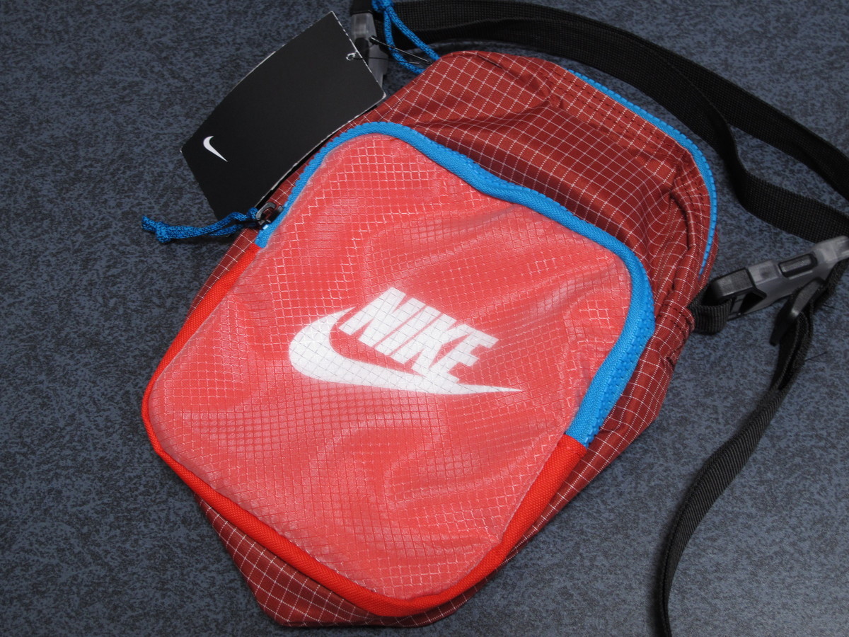 NIKE Nike worn te-ji2.0 small item bag red CV1408-673 tag equipped 