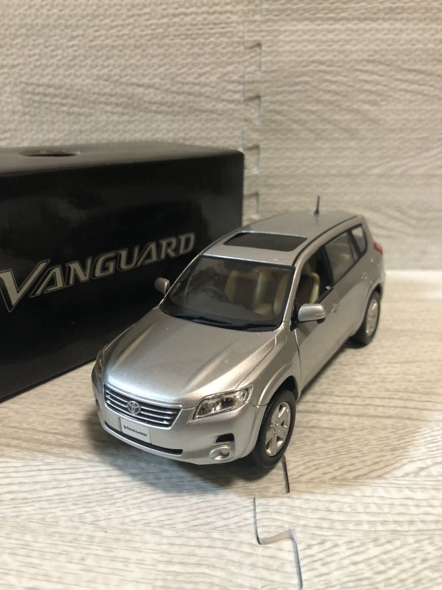 当季大流行 1/30 トヨタ シルバーメタリック ミニカー カラーサンプル 前期 非売品 VANGUARD ヴァンガード 乗用車 当季大流行 1/30 トヨタ シルバーメタリック ミニカー カラーサンプル 前期 非売品 VANGUARD ヴァンガード 乗用車