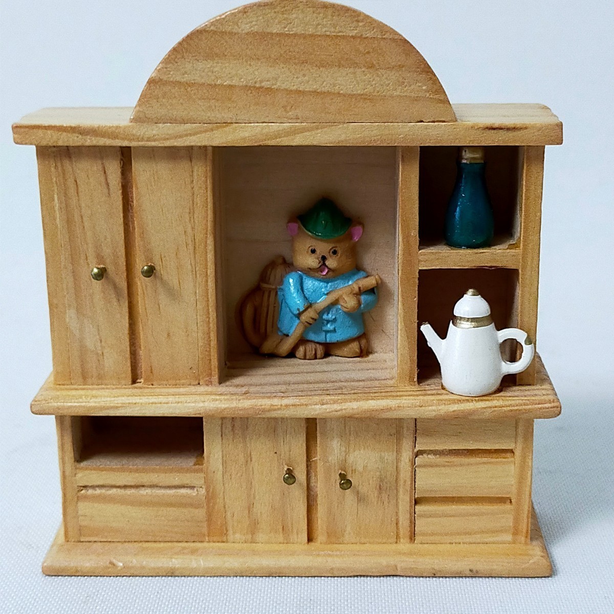ミニチュア家具 木製 7点セット ドールハウス 玩具の画像3
