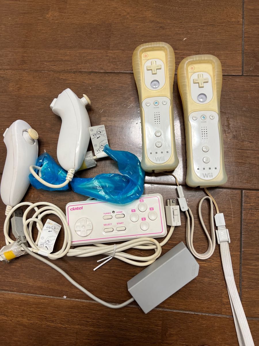 Wii リモコンホワイト　ヌンチャク　Wii コントローラー