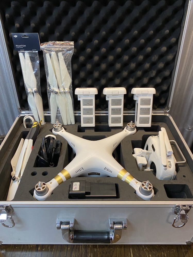 1円スタート】 ジャンク扱い DJI ドローン ファントム3 1円スタート】 ジャンク扱い DJI ドローン ファントム3