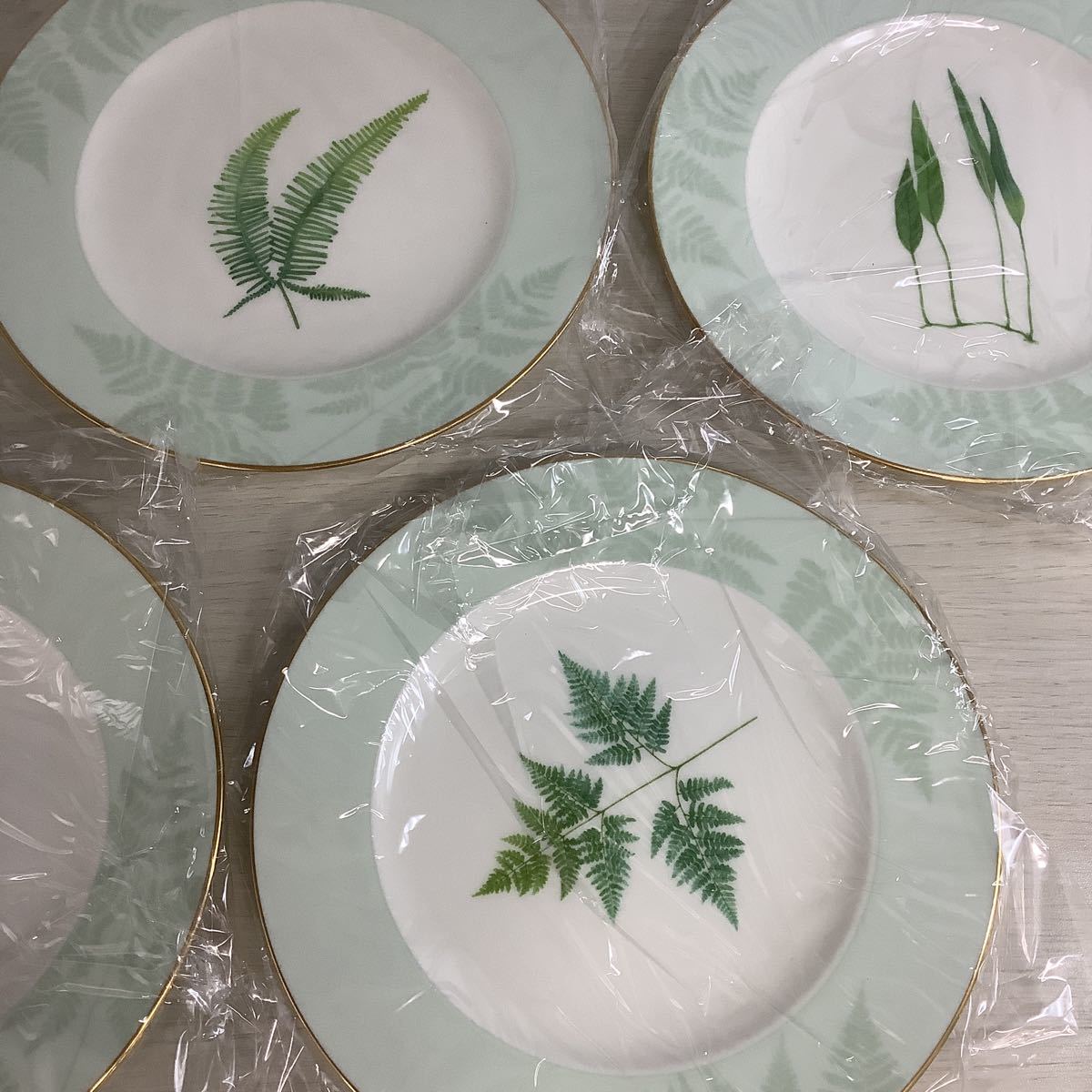 KO5-67《未使用保管品 廃版 Noritake ノリタケ GRAND VERT グランヴェール 萌黄野 サラダ皿 5枚セット》プレート 箱/冊子付 現状品_画像4