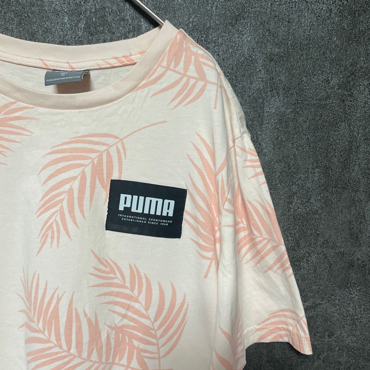 PUMA プーマ Tシャツ　ボタニカル　リーフ ピンク　サイズM 