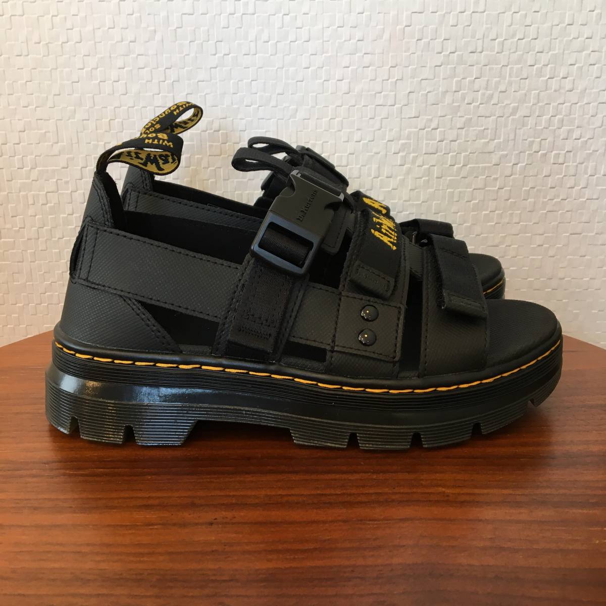 25.0cm（UK6）｜Dr.Martens ドクターマーチン サンダル PEARSON ペアソン ブラック 黒 26473001 人気モデル (新品)(即決)(正規品)_画像4