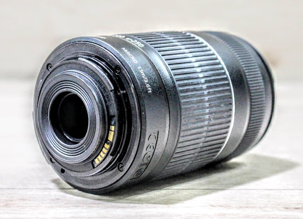 キヤノン Canon デジタル一眼レフカメラ EOS Kiss X7 レンズ EF-S 18