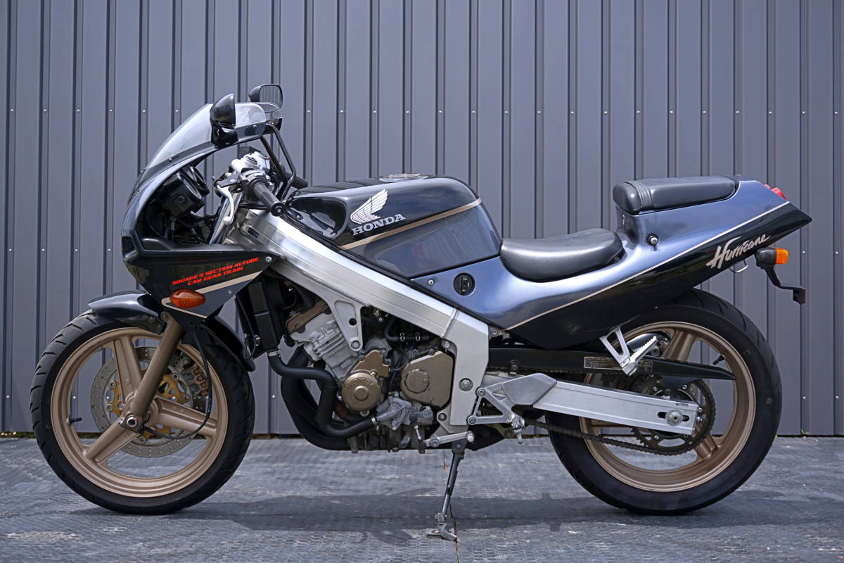 CBR250R MC19 ハリケーン 実動車 検)CBR250RR ジェイド