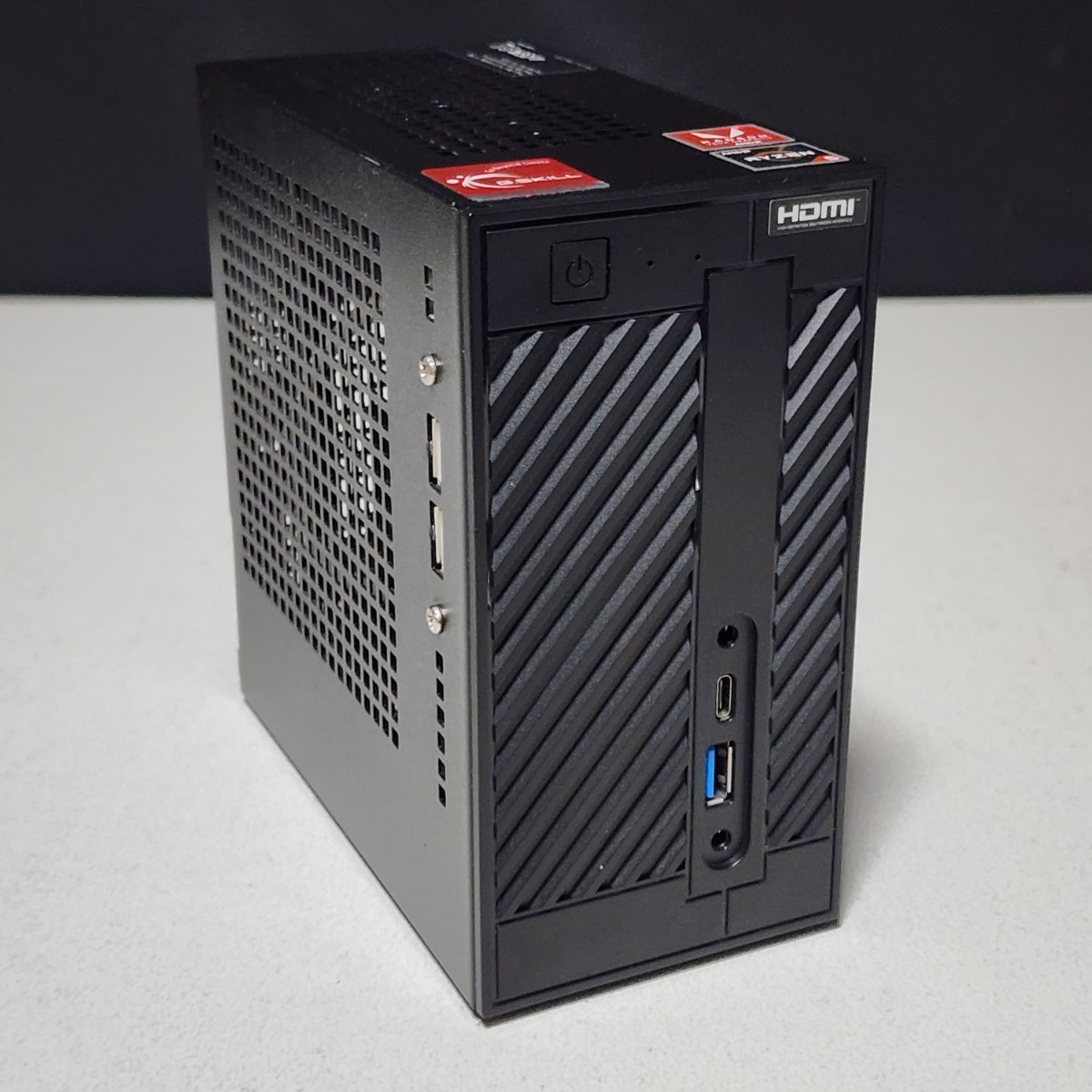 送料無料】ASRock DeskMini A300 ベアボーンキット A300M-STX搭載 動作