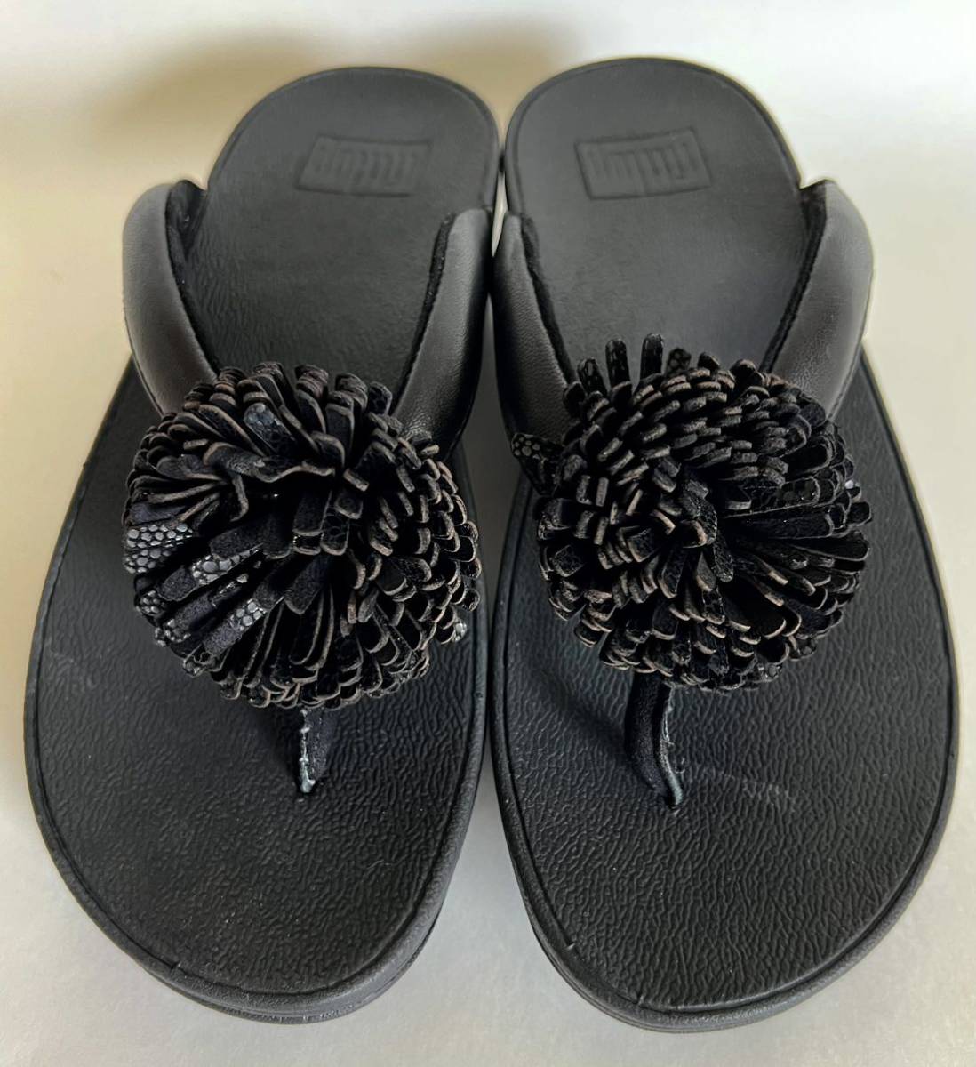 【ｆｉｔｆｌｏｐ】フィットフロップ トーポスト トング コンフォート サンダル ＵＳ６ FLOWERBALL LEATHER TOE-POST 未使用