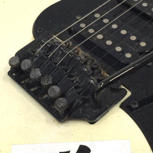 フェルナンデス エレキギター ストラトキャスター エレキ ギター 社外ソフトケース付 ジャンク品 現状品 QX051-45の画像2