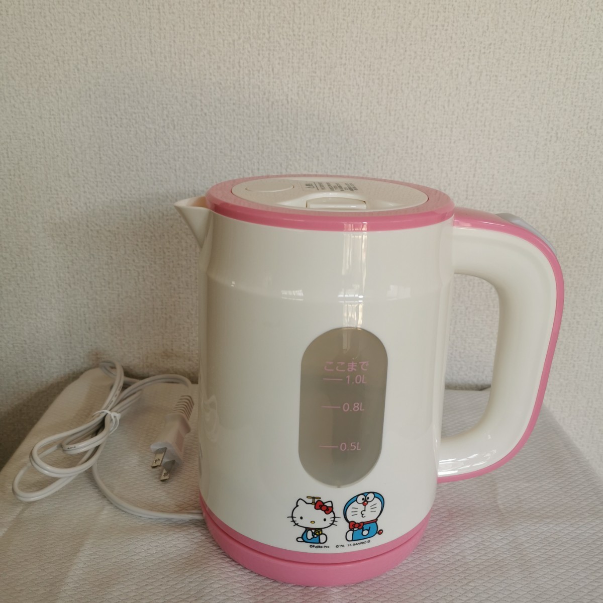 ハローキティ・ドラえもん 電気ケトル 電気ポット 1 0L 一番くじ ハローキティ・ドラえもん 電気ケトル 電気ポット 1 0L 一番くじ