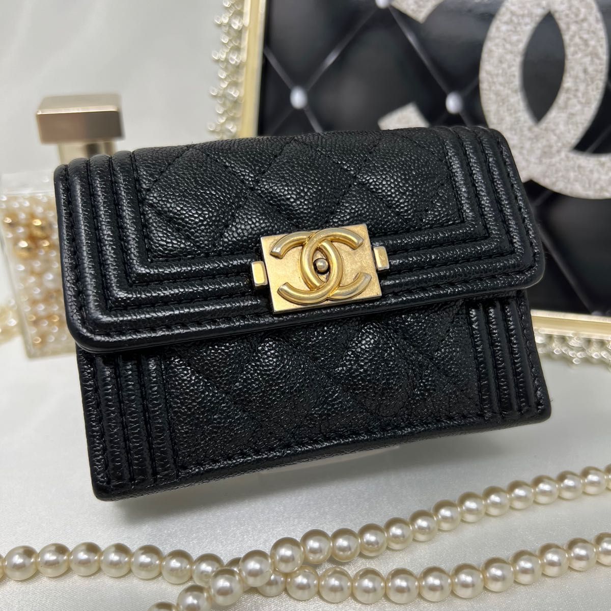 CHANEL シャネル ボーイシャネル キャビアスキン Wホック三つ折り財布