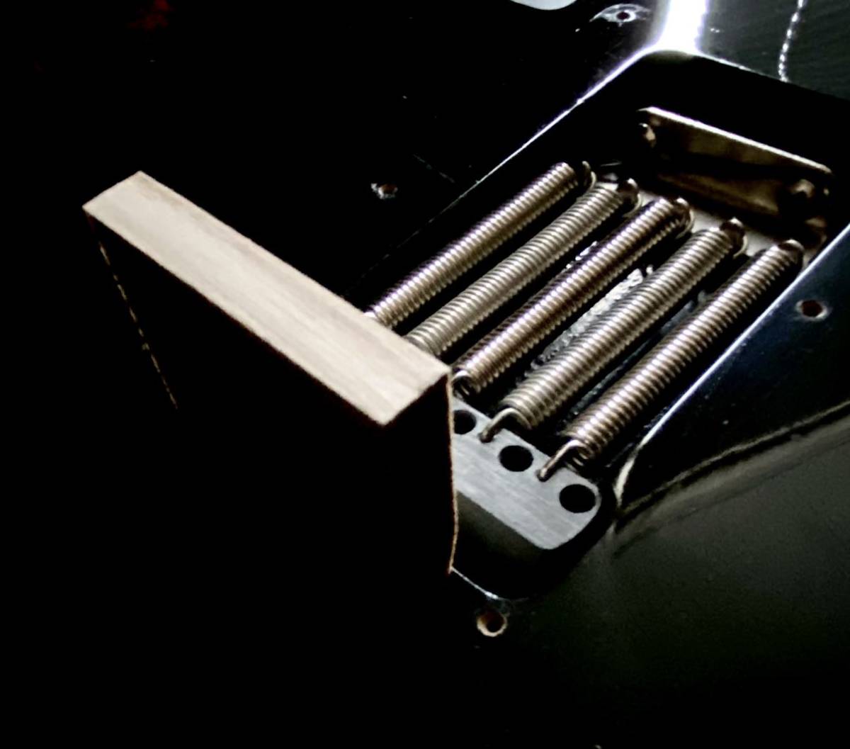 JAPAN製専用☆ クラプトンモデル トレモロ固定 木片 ブロック fender