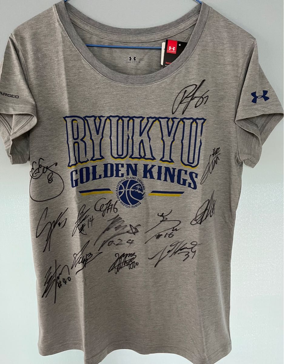琉球ゴールデンキングス　選手サイン入りシャツ Yahoo!フリマ（旧）のサムネイル