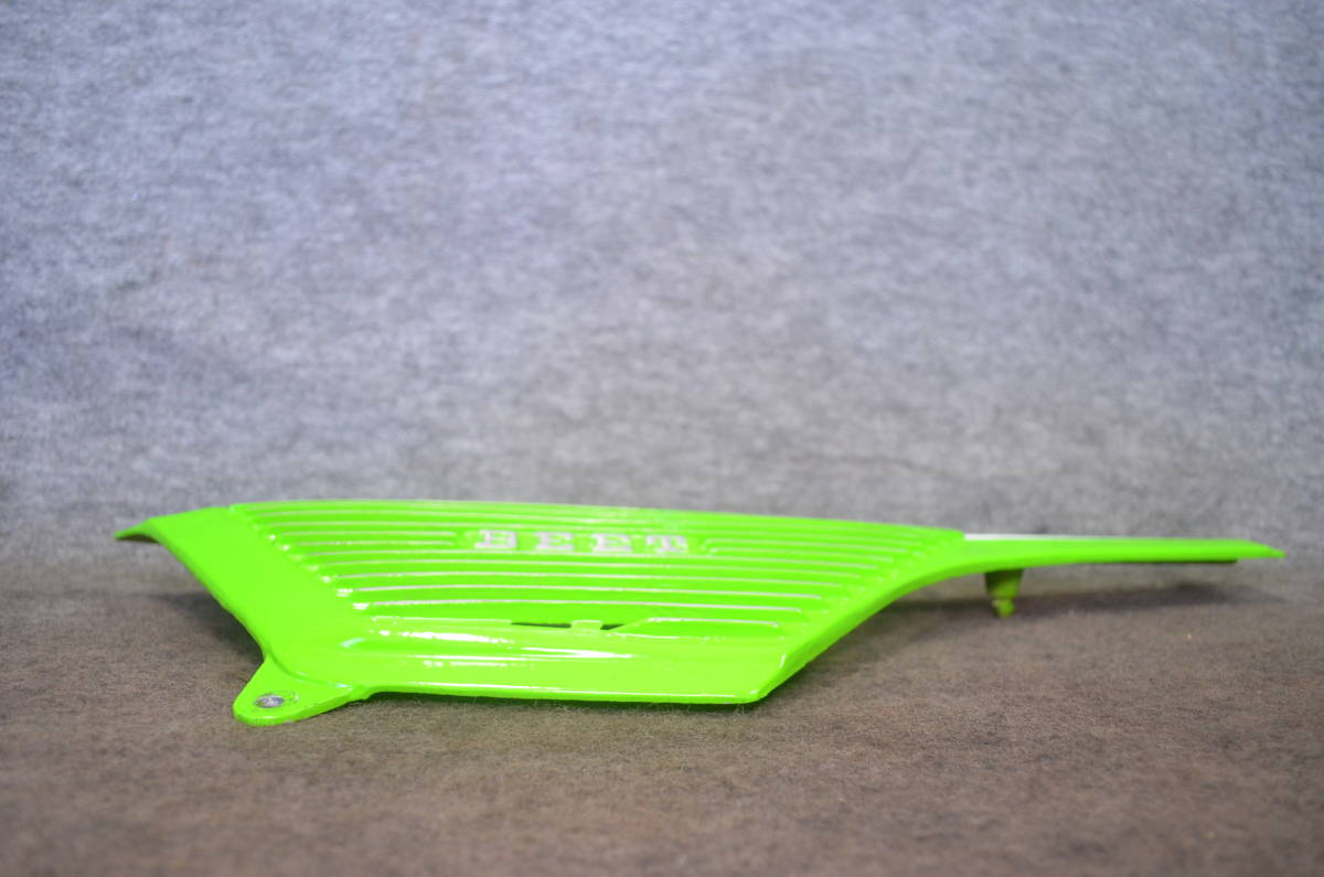 Y23-0614】KAWASAKI Z400GP用 BEETサイドカバー左右セット 品 Y23-0614】KAWASAKI Z400GP用 BEETサイドカバー左右セット 品