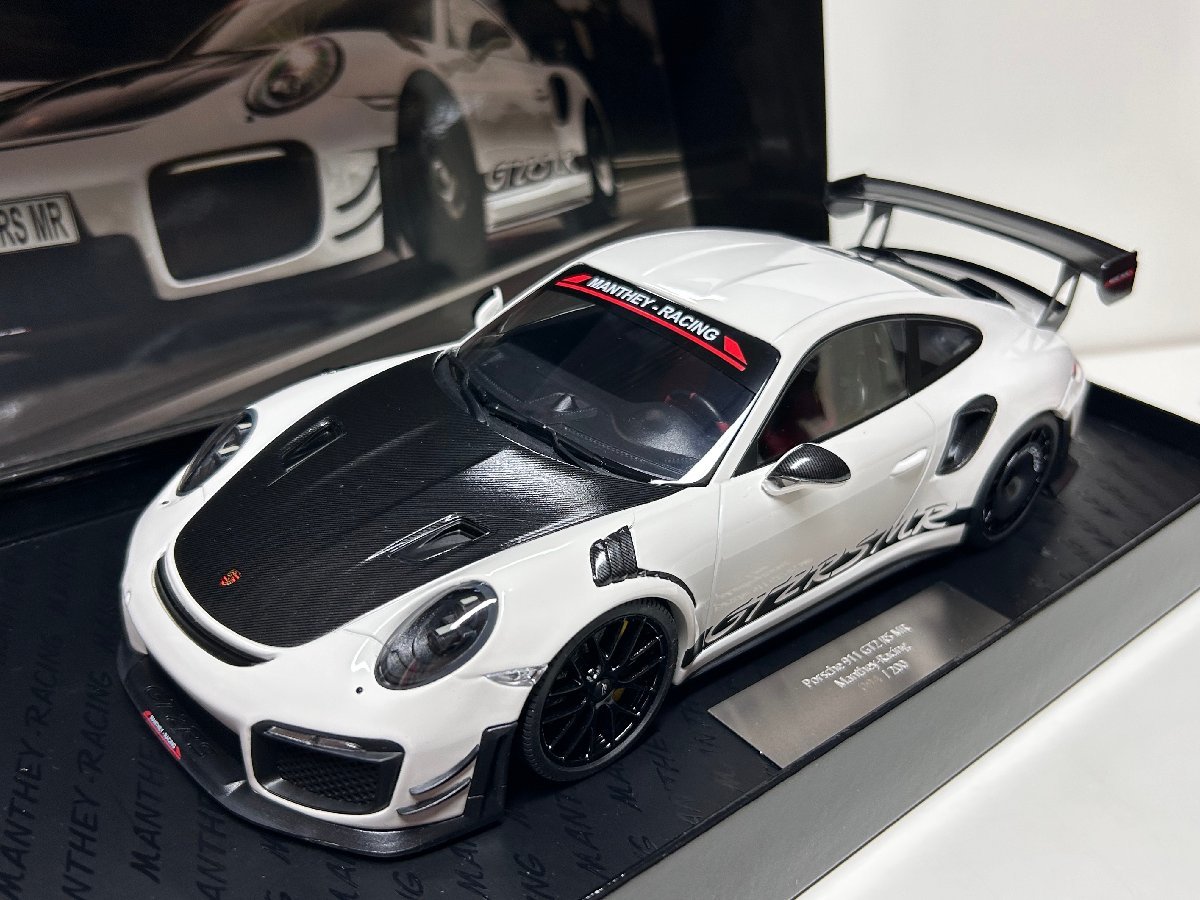 minichmaps 1/18 Porsche 911 (991.2) GT2 RS 2018 белый Manthey Racing Porsche Minichamps 