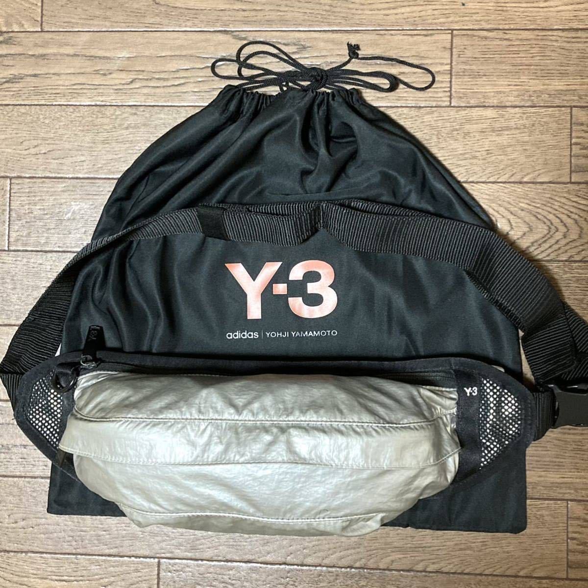 希少 Y-3 adidas × YOHJI YAMAMOTOコラボ シルバーボディバッグ 希少 Y-3 adidas × YOHJI YAMAMOTOコラボ シルバーボディバッグ