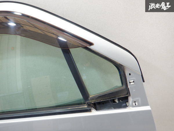 スズキ 純正 MH23S ワゴンR フロント ドア パネル シルバー系 右 右側 運転席 ガラス バイザー有 即納_画像2