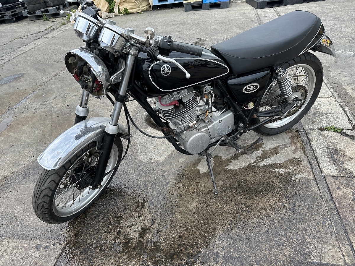 愛知県安城市より YAMAHA SR400 RH01J 現状車両 キック降ります 欠品