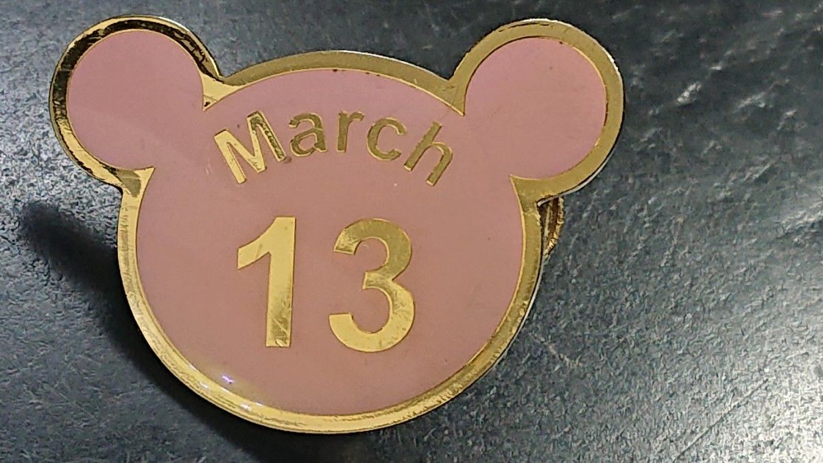 【東京ディズニーランド/TDL】 [ミッキーマウス](March13)式典記念ネクタイピングリップブローチ