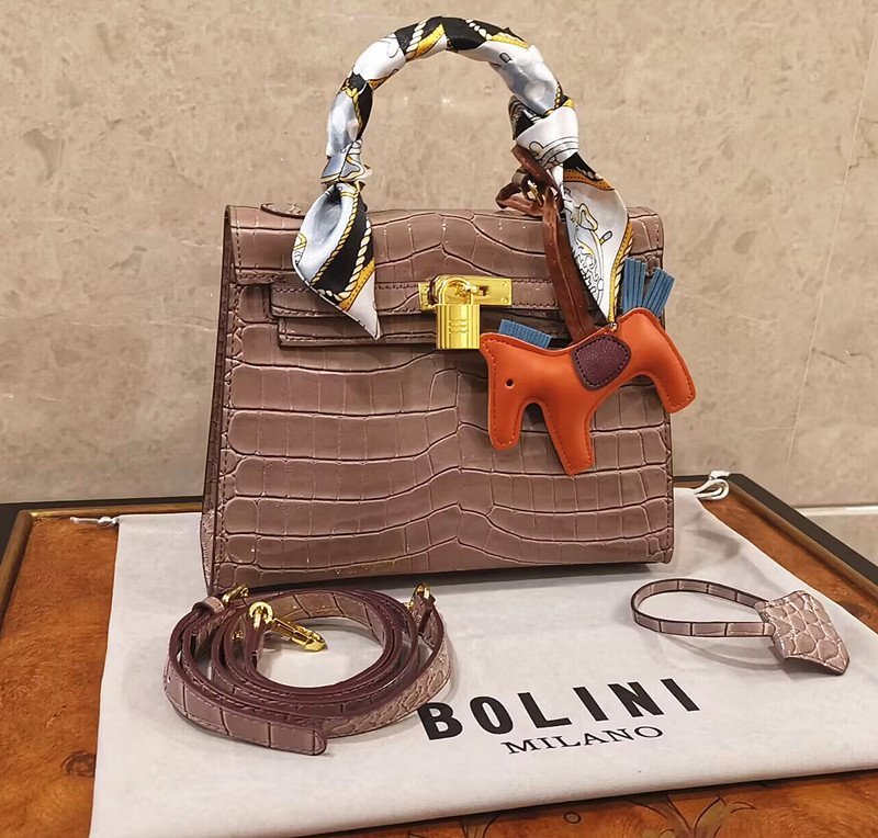 最高峰※定価30万◇イタリア・ミラノ発*BOLINI・最上級牛革