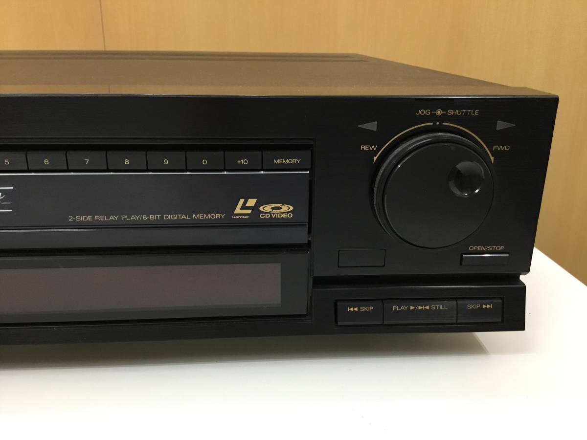 【T】【7701】NEC レーザーディスク　プレーヤー　VP-L970CV　通電確認済み　CD　CDV　LD　コンパチブルプレーヤー　_画像3