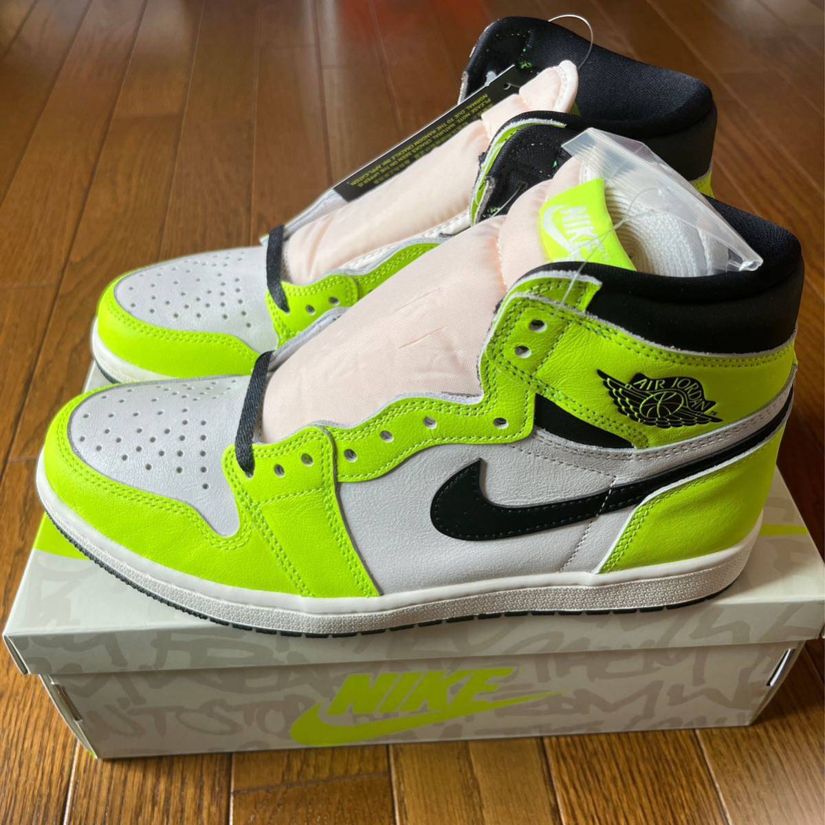 【新品未使用】Nike Air Jordan 1 High OG Volt/Visionaire / 27.5cm / 555088-702