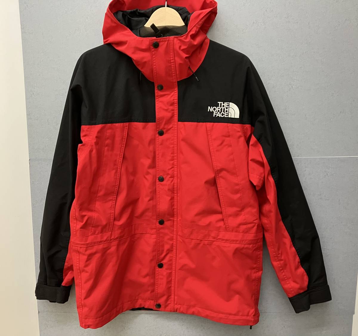 THE NORTH FACE ノースフェイス メンズ Moutain Light Jacket マウンテンパーカー NP11834 Mサイズ レッド×ブラック アウトドア