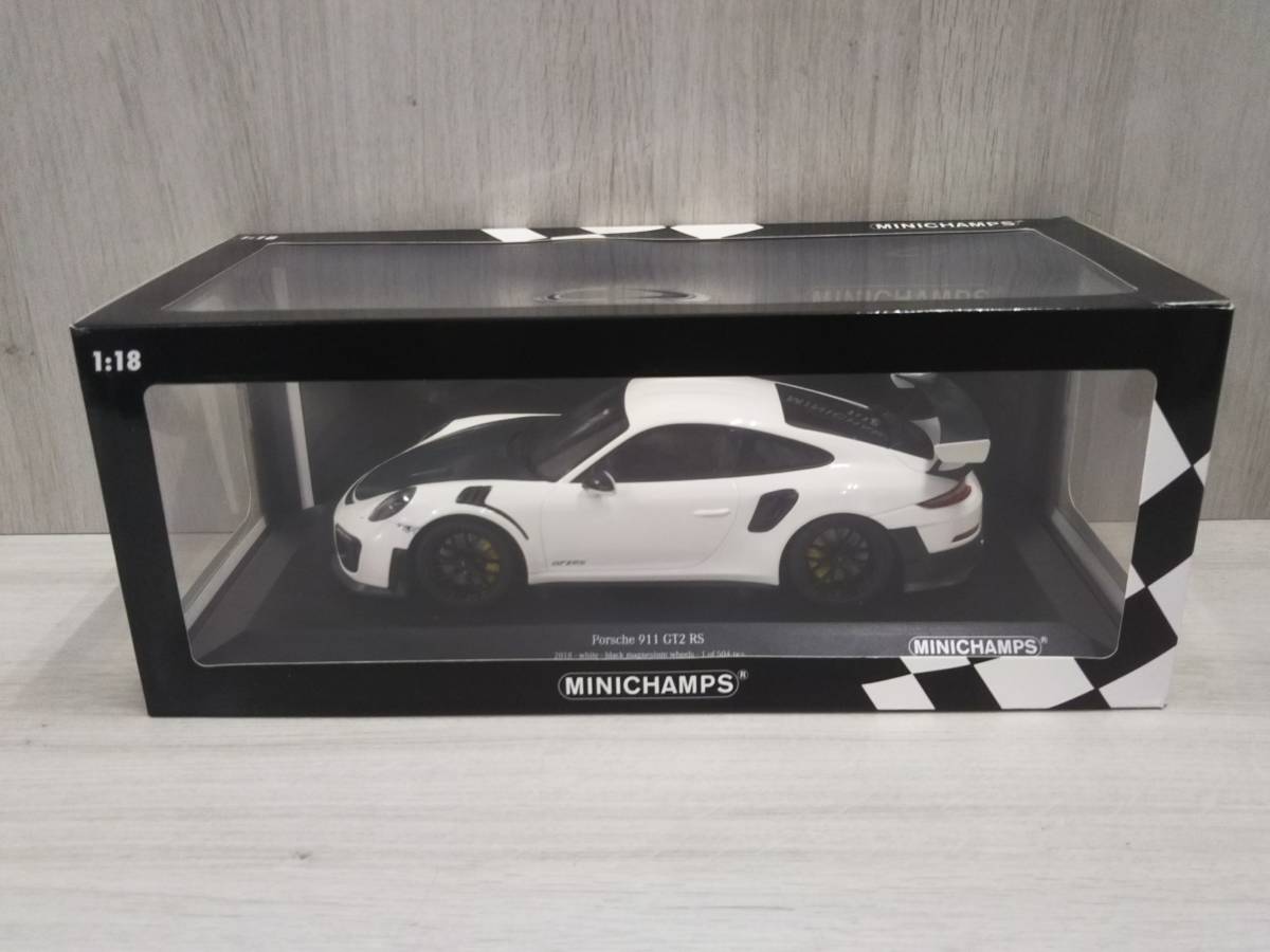 MINICHAMPS 1/18 ポルシェ 911 (991.2) GT2 RS 2018 ホワイト/ブラックマグネシウムホイール