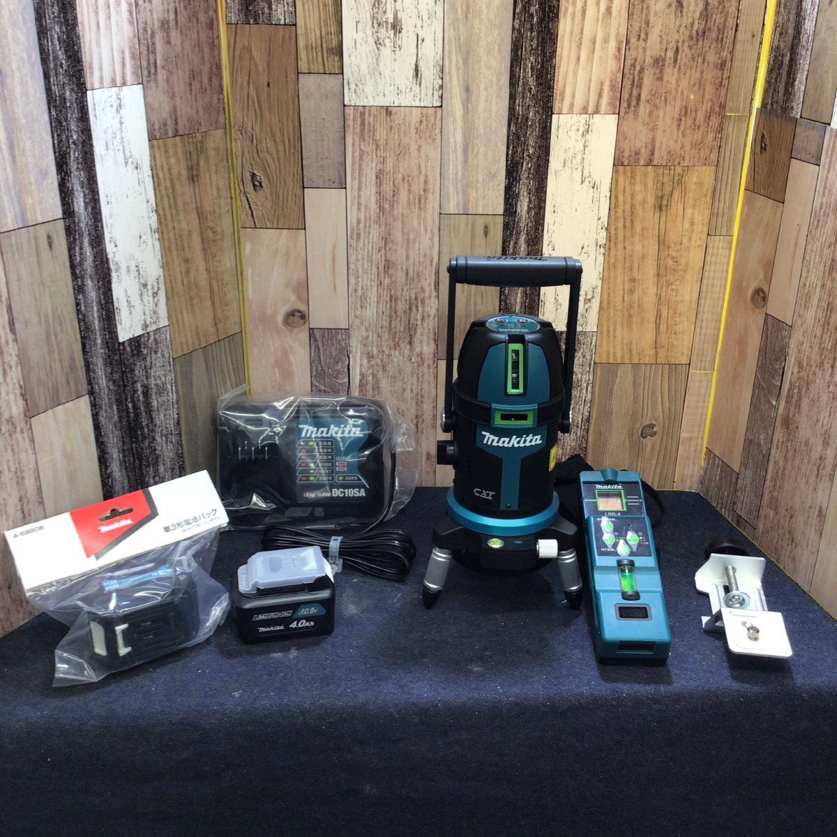 未使用品】☆マキタ(makita) コードレスレーザー墨出し器 矩・横・両縦
